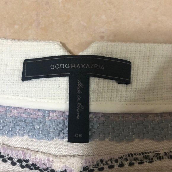 BCBGMaxAzria Women’s Shorts - Picture 4 of 5